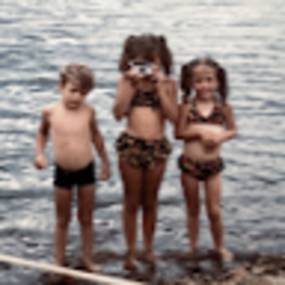 Meet your Posher, Debbie